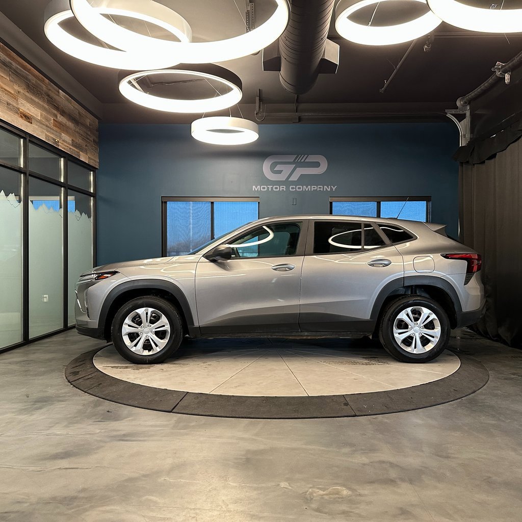 Used 2024 Chevrolet Trax LS w/ LPO, Blackout Package image 6