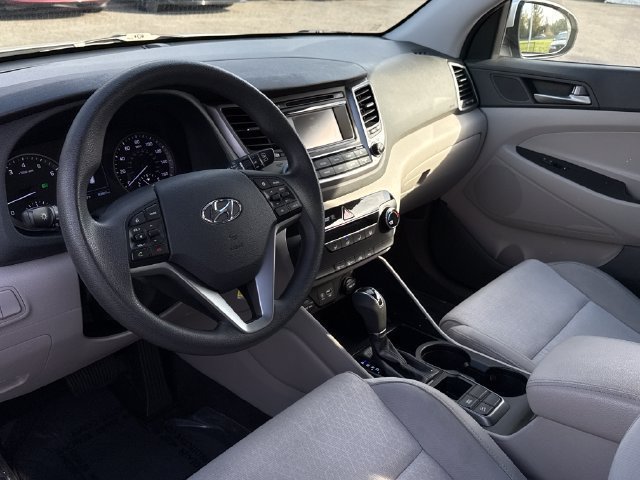 Used 2017 Hyundai Tucson SE w/ SE Popular Package 02 FWD image 16