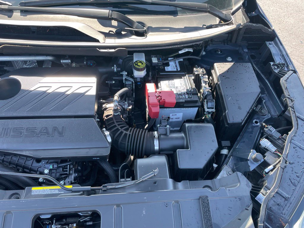 Used 2024 Nissan Rogue SV FWD image 40
