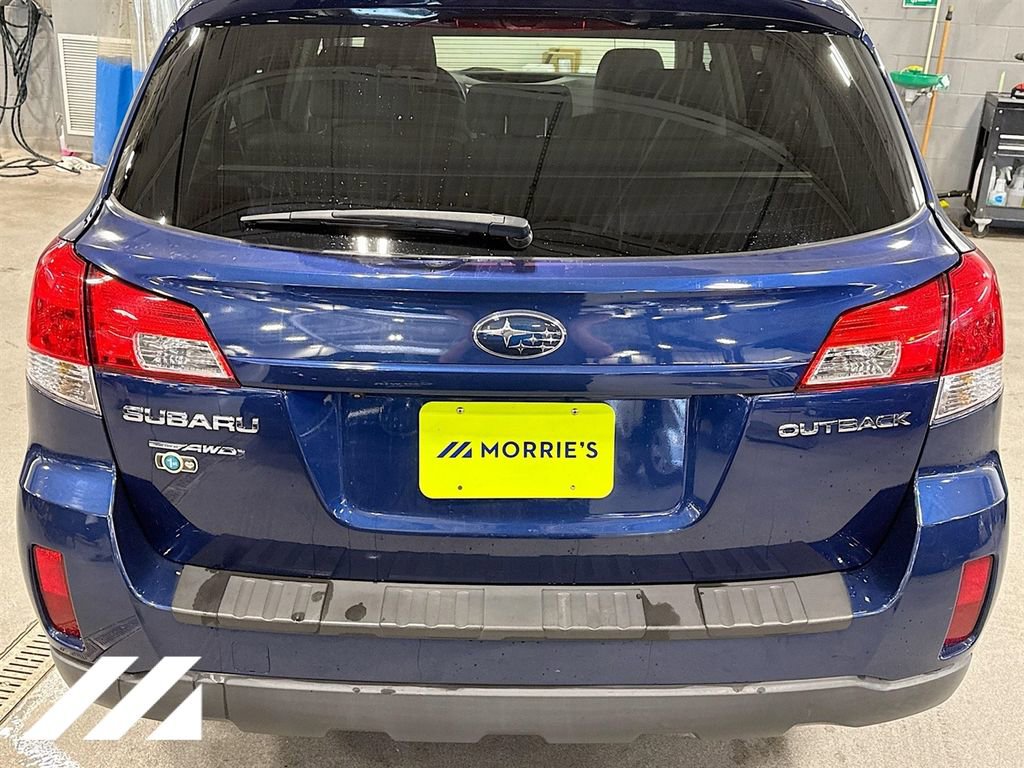Used 2011 Subaru Outback 2.5i Premium AWD/4WD image 6