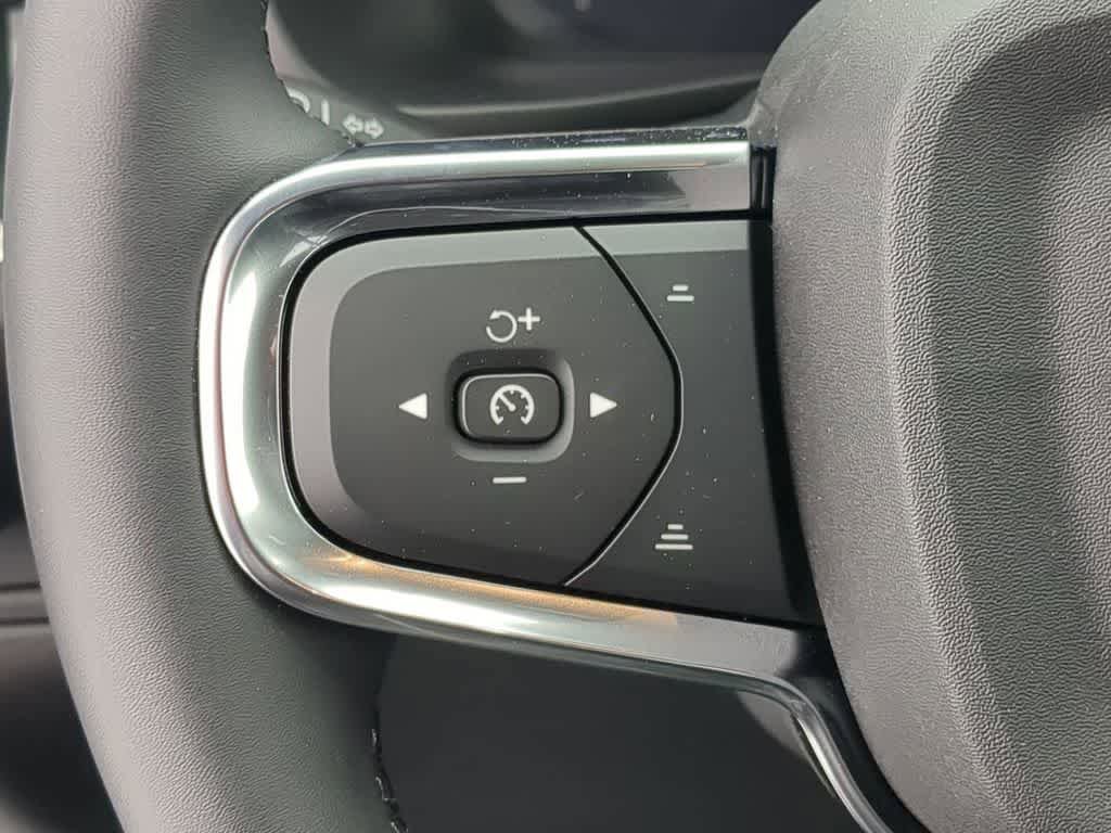New 2026 Volvo XC40 B5 Ultra w/ Protection Package Premier AWD/4WD image 23