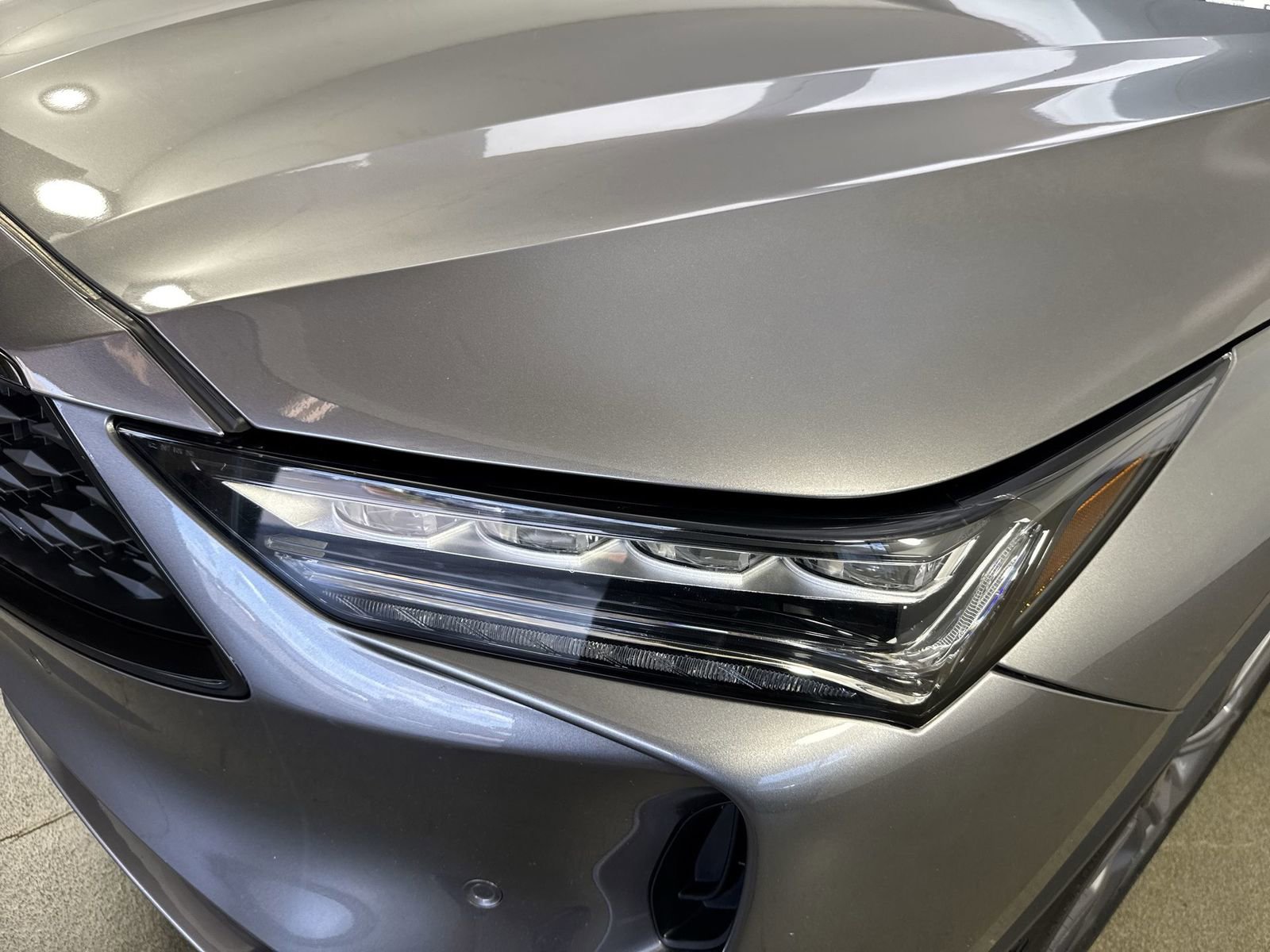 Used 2023 Acura MDX A-Spec image 31