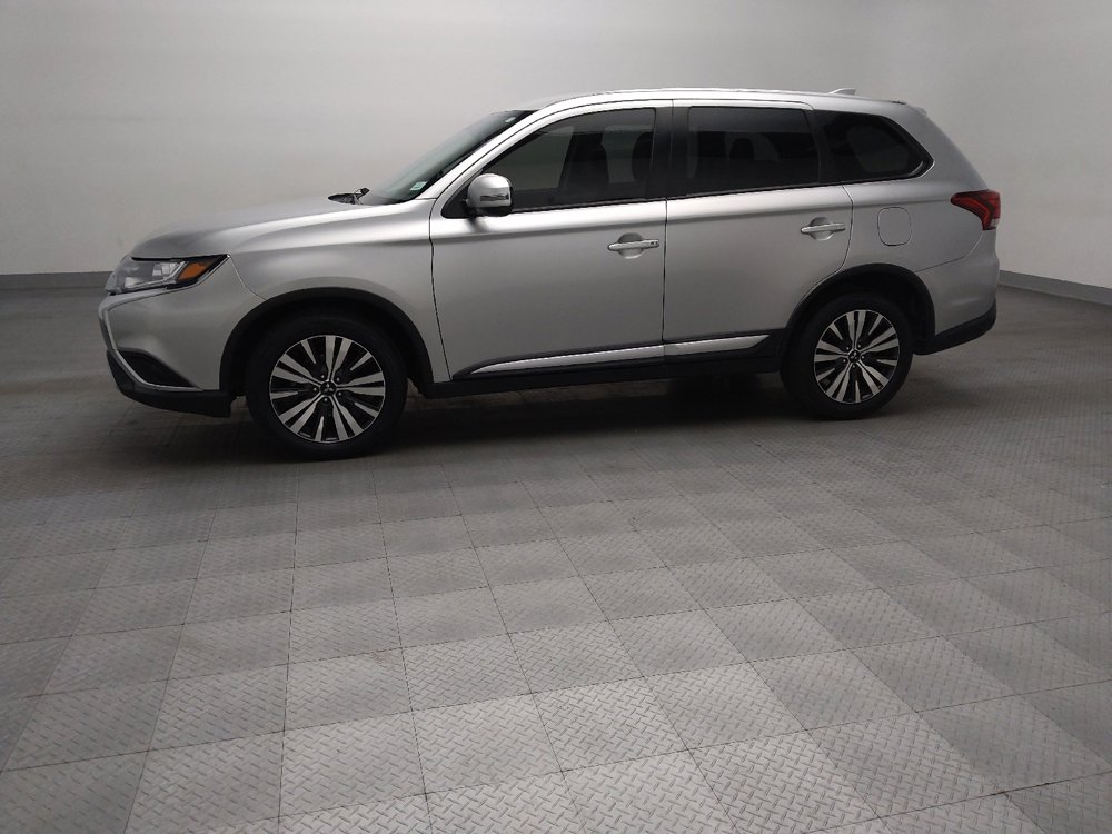 Used 2019 Mitsubishi Outlander SE FWD image 2