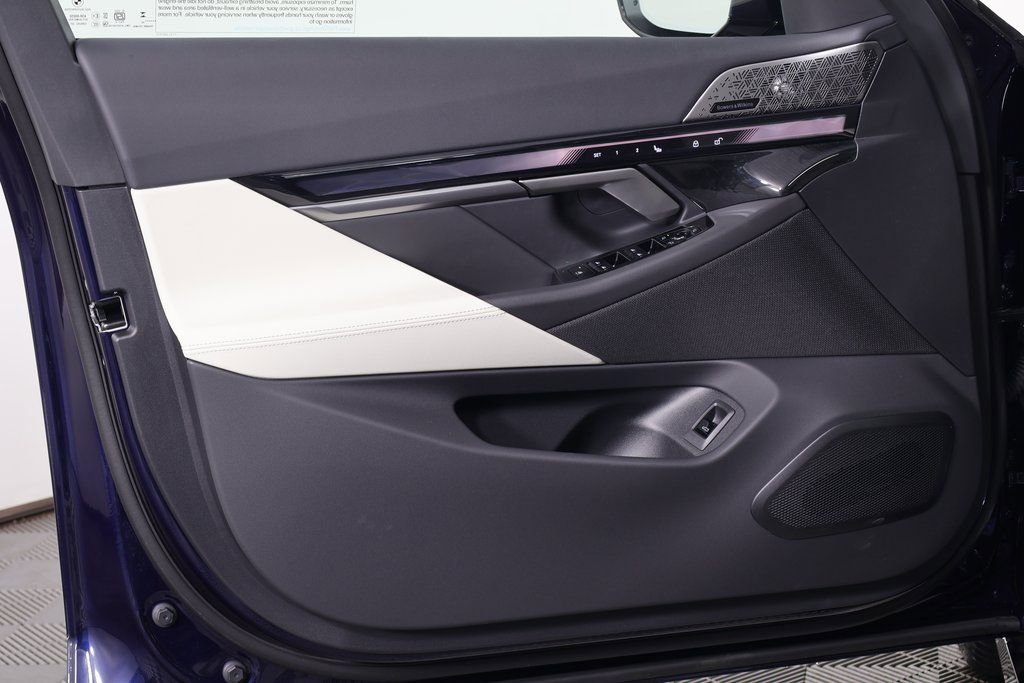 New 2026 BMW i5 eDrive40 w/ M Sport Package RWD image 7