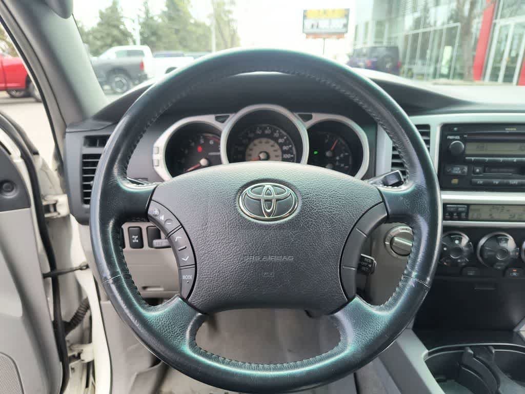Used 2004 Toyota 4Runner Sport AWD/4WD image 14