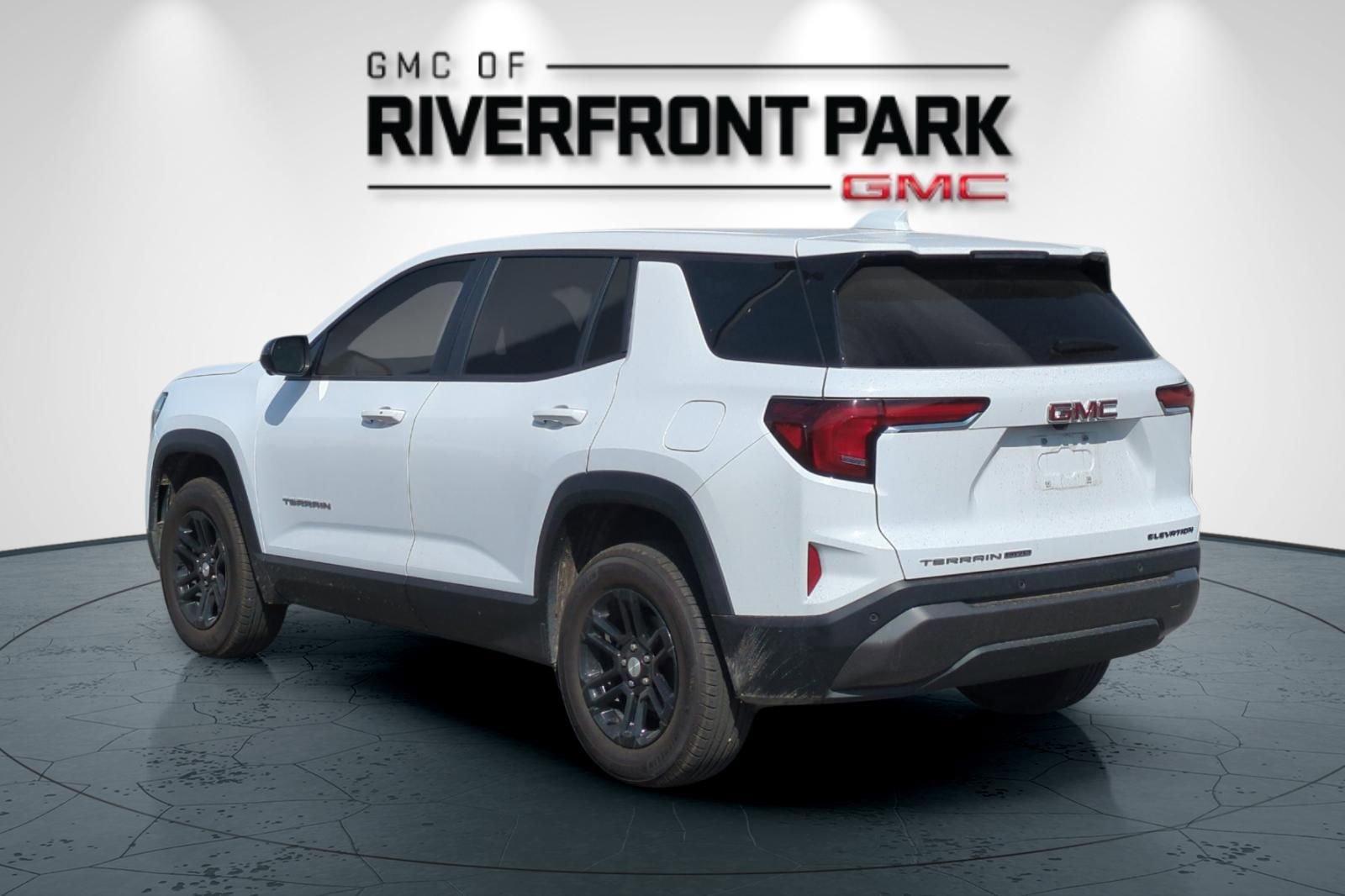 Used 2026 GMC Terrain Elevation w/ Technology Package II AWD/4WD image 5