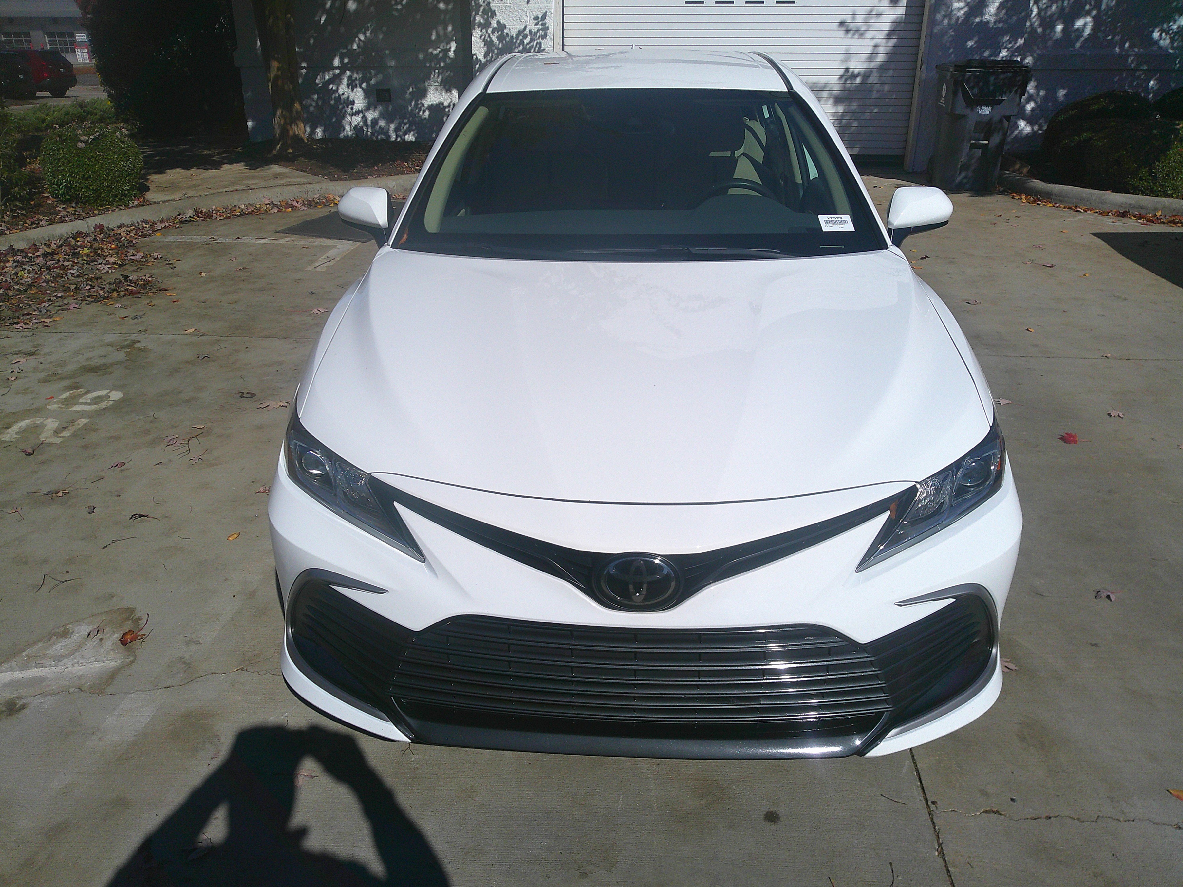 Used 2023 Toyota Camry LE image 3