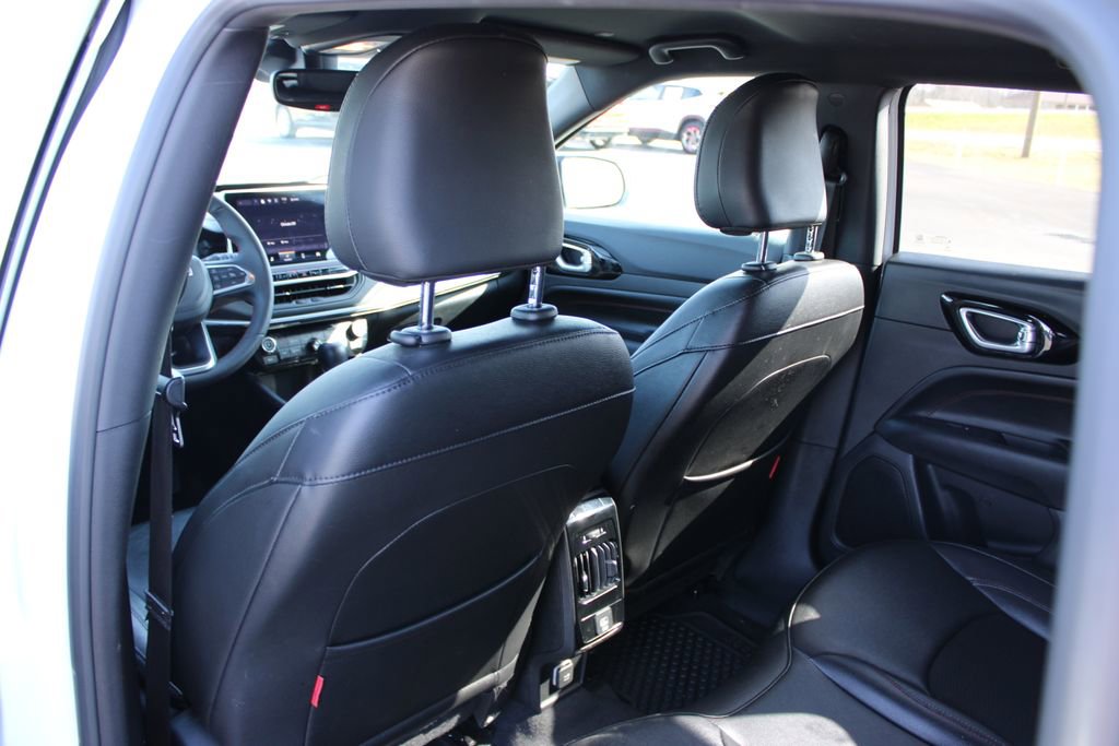 Used 2025 Jeep Compass Trailhawk w/ Trailer Tow Group image 26