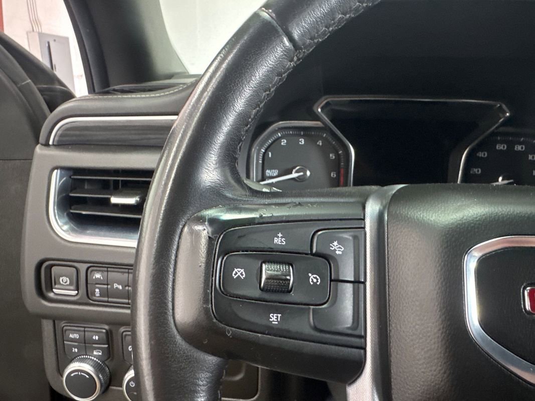 Used 2021 GMC Yukon XL SLT AWD/4WD image 12