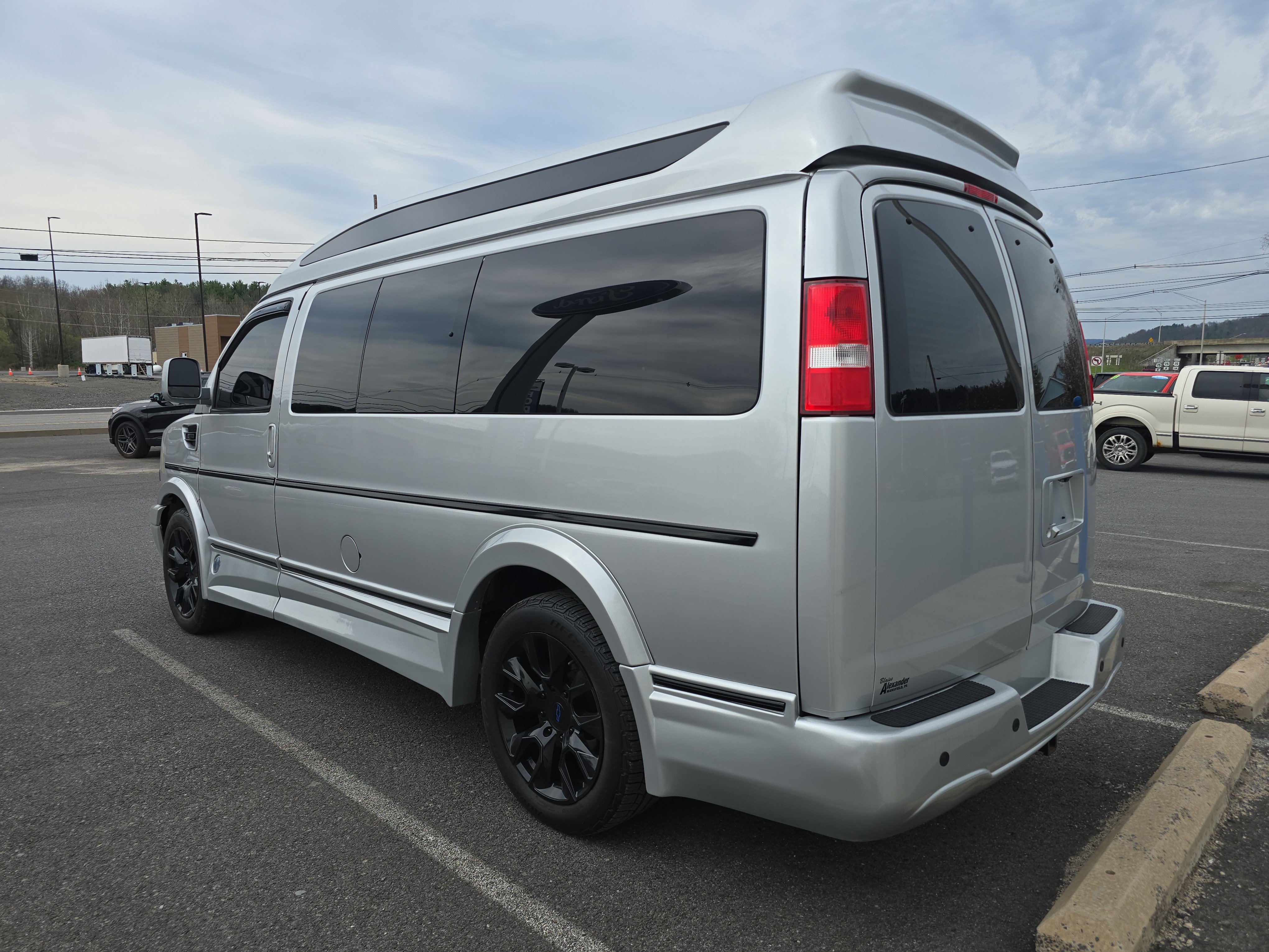 Used 2021 Chevrolet Express 2500 LS w/ Enhanced Convenience Package RWD image 8