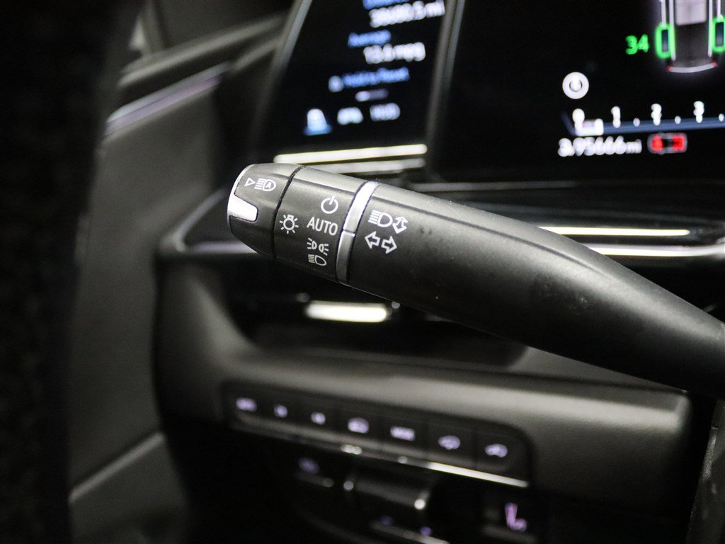 Used 2021 Cadillac Escalade Sport w/ Driver Assist Tech Package image 33