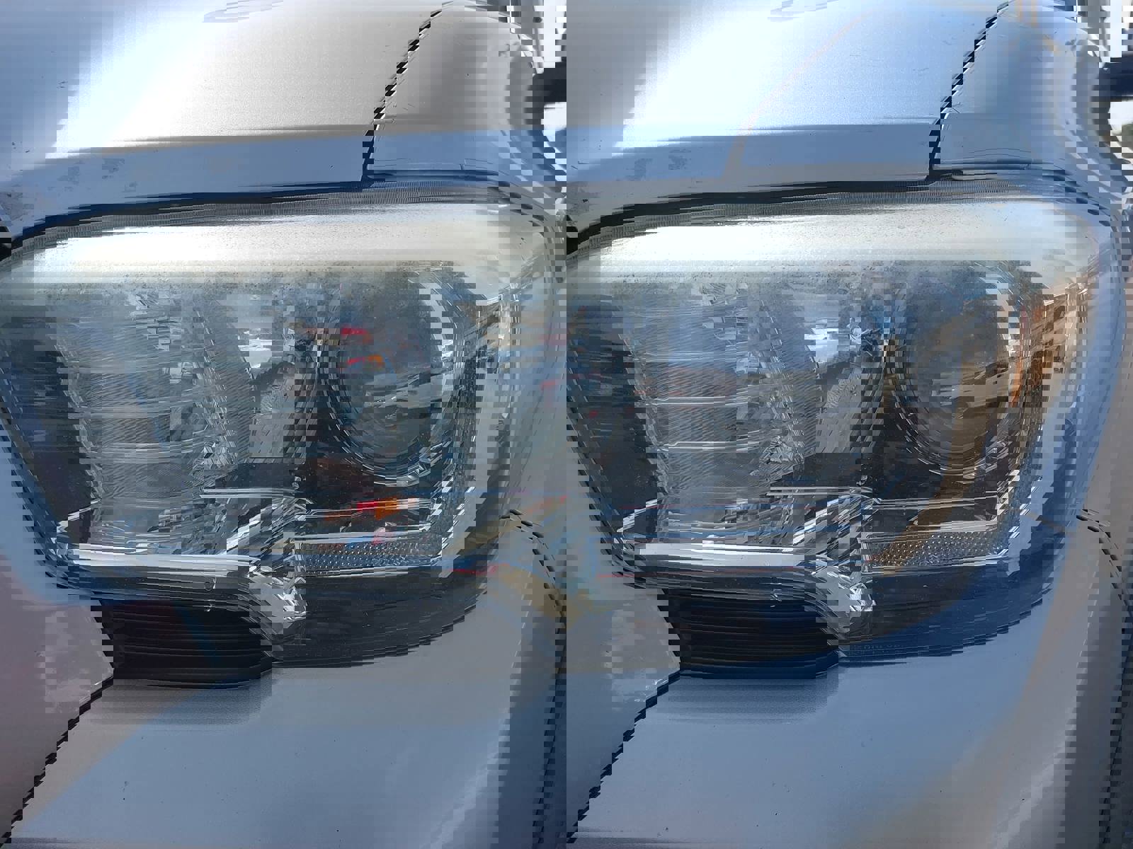 Used 2016 Toyota Tacoma TRD Off-Road w/ Premium & Technology Package image 32