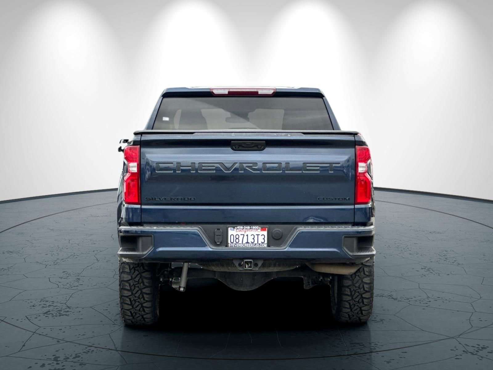 Used 2023 Chevrolet Silverado 1500 Custom w/ LPO, Dark Essentials Package RWD image 5