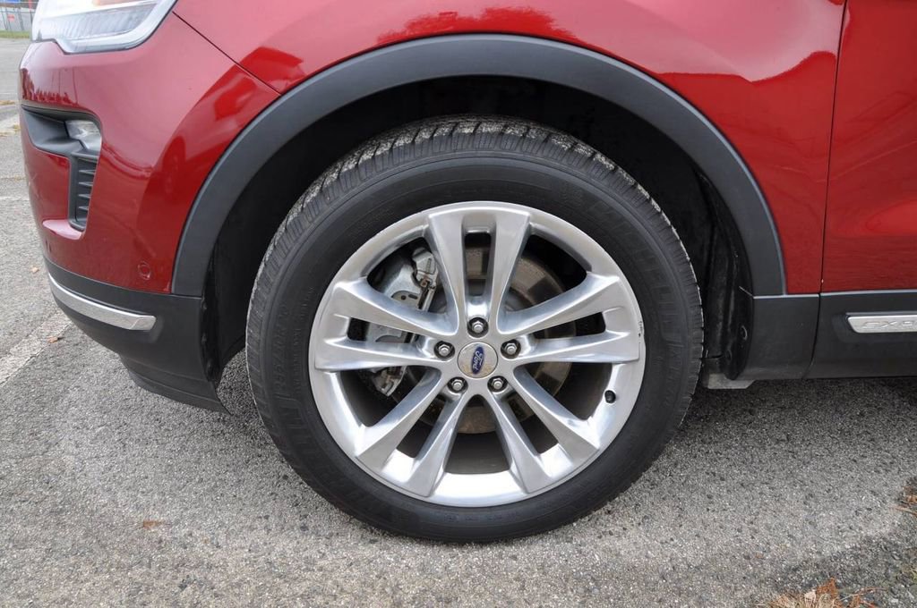 Used 2018 Ford Explorer Limited w/ Equipment Group 301A image 9