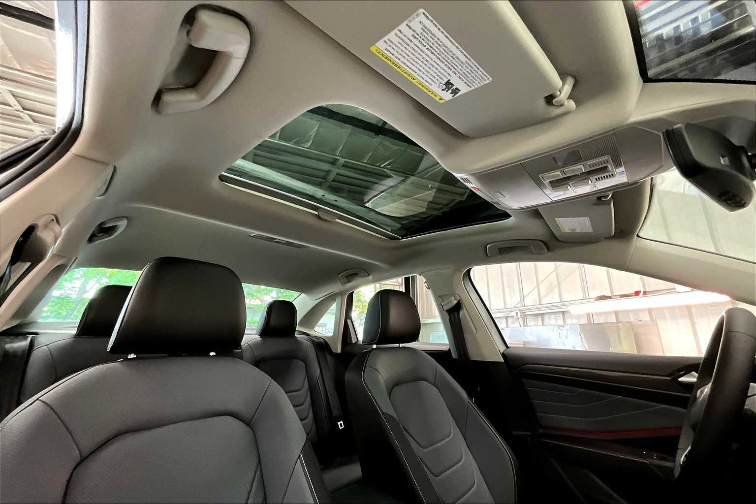 New 2025 Volkswagen Jetta SEL image 26