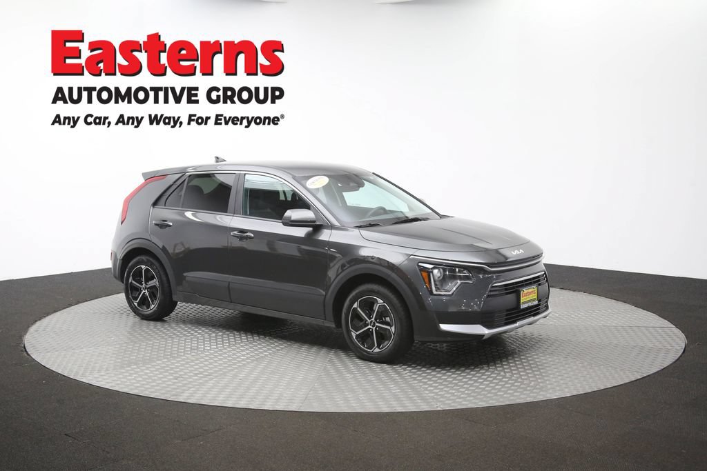 Used 2025 Kia Niro LX FWD image 45