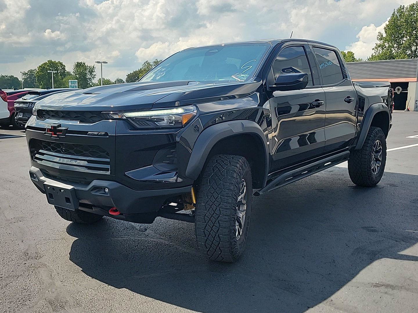 Used 2023 Chevrolet Colorado ZR2 w/ ZR2 Convenience Package III AWD/4WD image 4