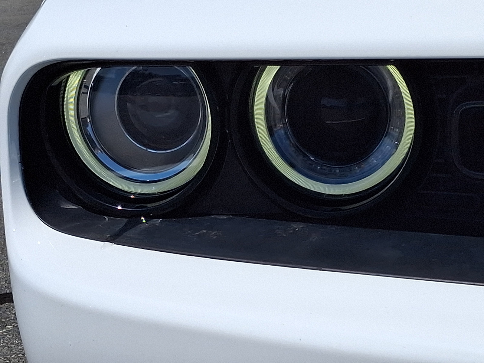 Used 2022 Dodge Challenger SXT w/ Driver Convenience Group AWD/4WD image 9
