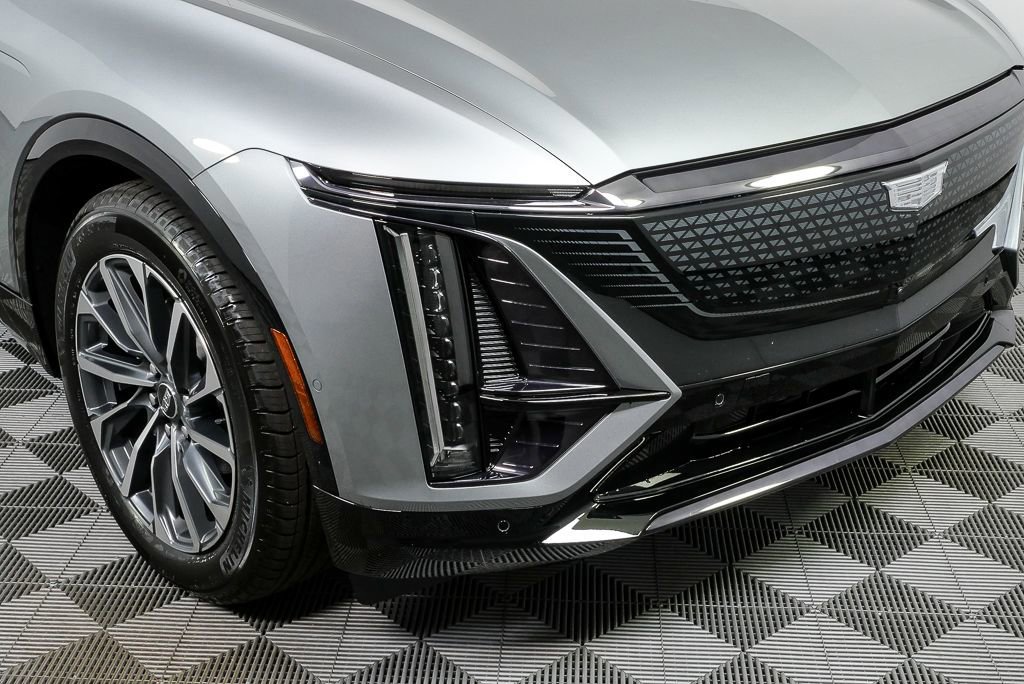 New 2026 Cadillac Lyriq Sport image 37