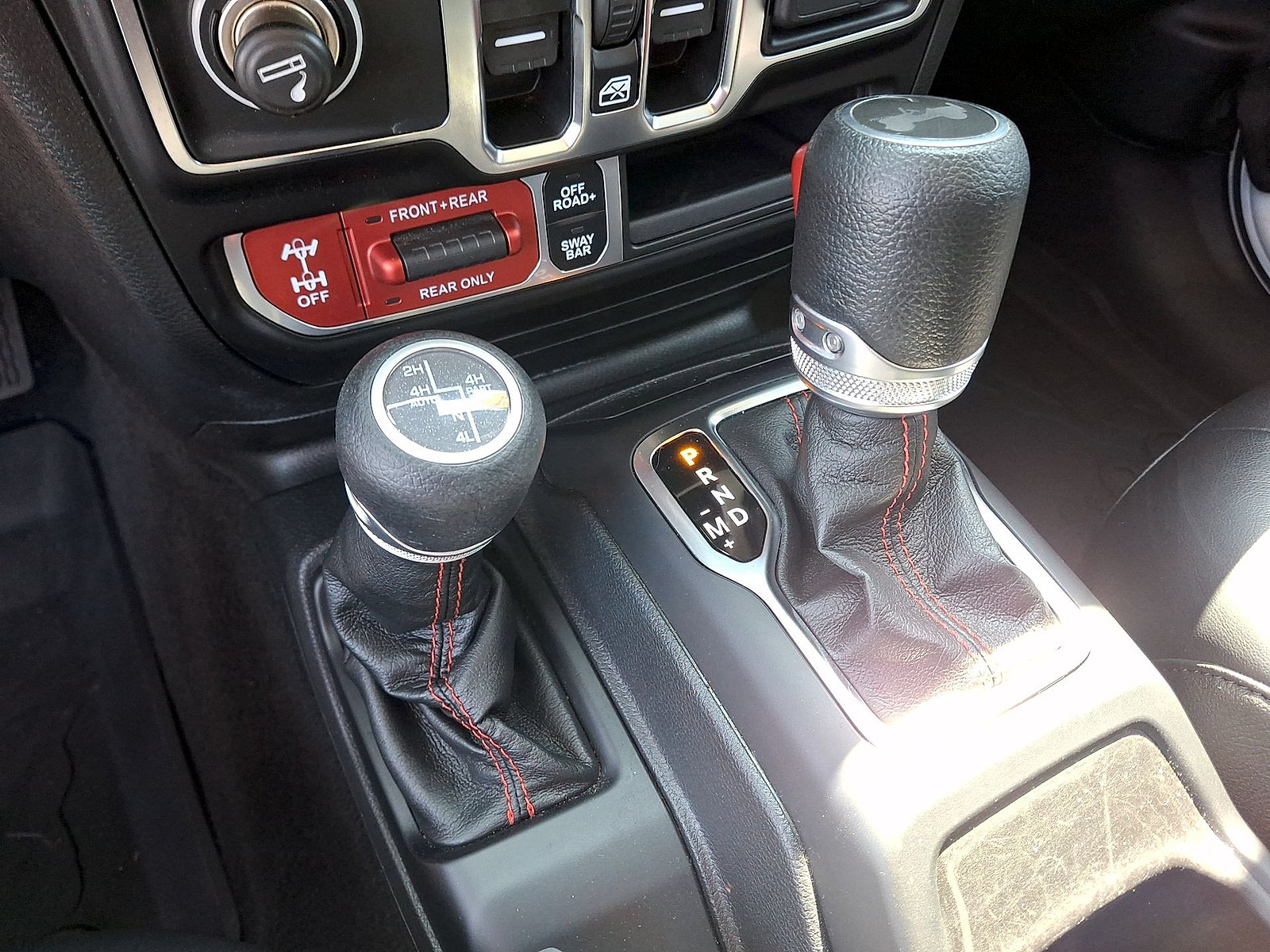 Used 2021 Jeep Wrangler Unlimited Rubicon AWD/4WD image 12