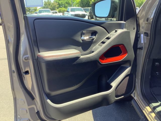 Used 2023 Nissan Frontier Pro-X w/ Pro Convenience Package RWD image 9