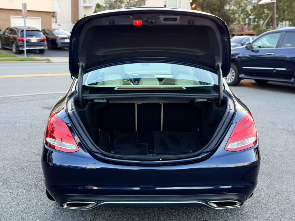 Used 2016 Mercedes-Benz C 300 4MATIC Sedan image 8