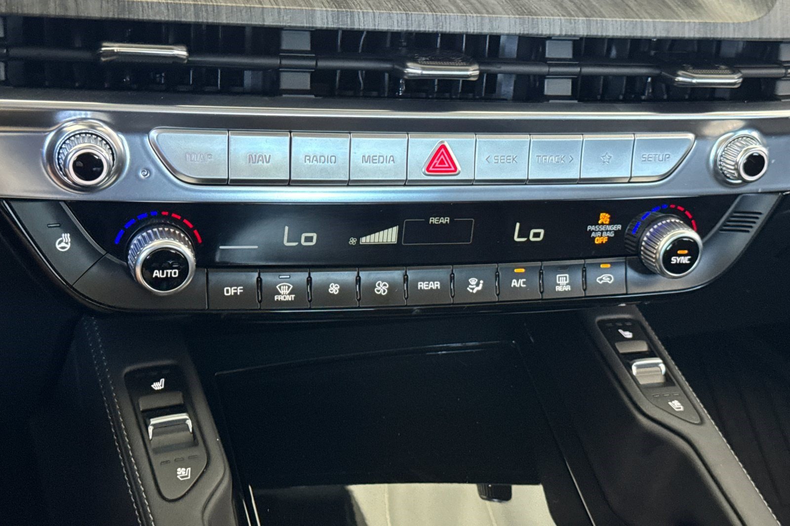 Used 2024 Kia Telluride SX AWD/4WD image 18