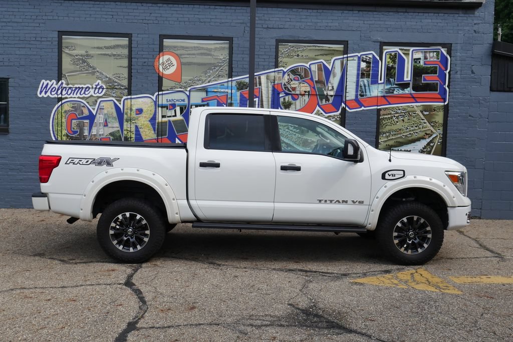 Used 2018 Nissan Titan PRO-4X AWD/4WD image 28