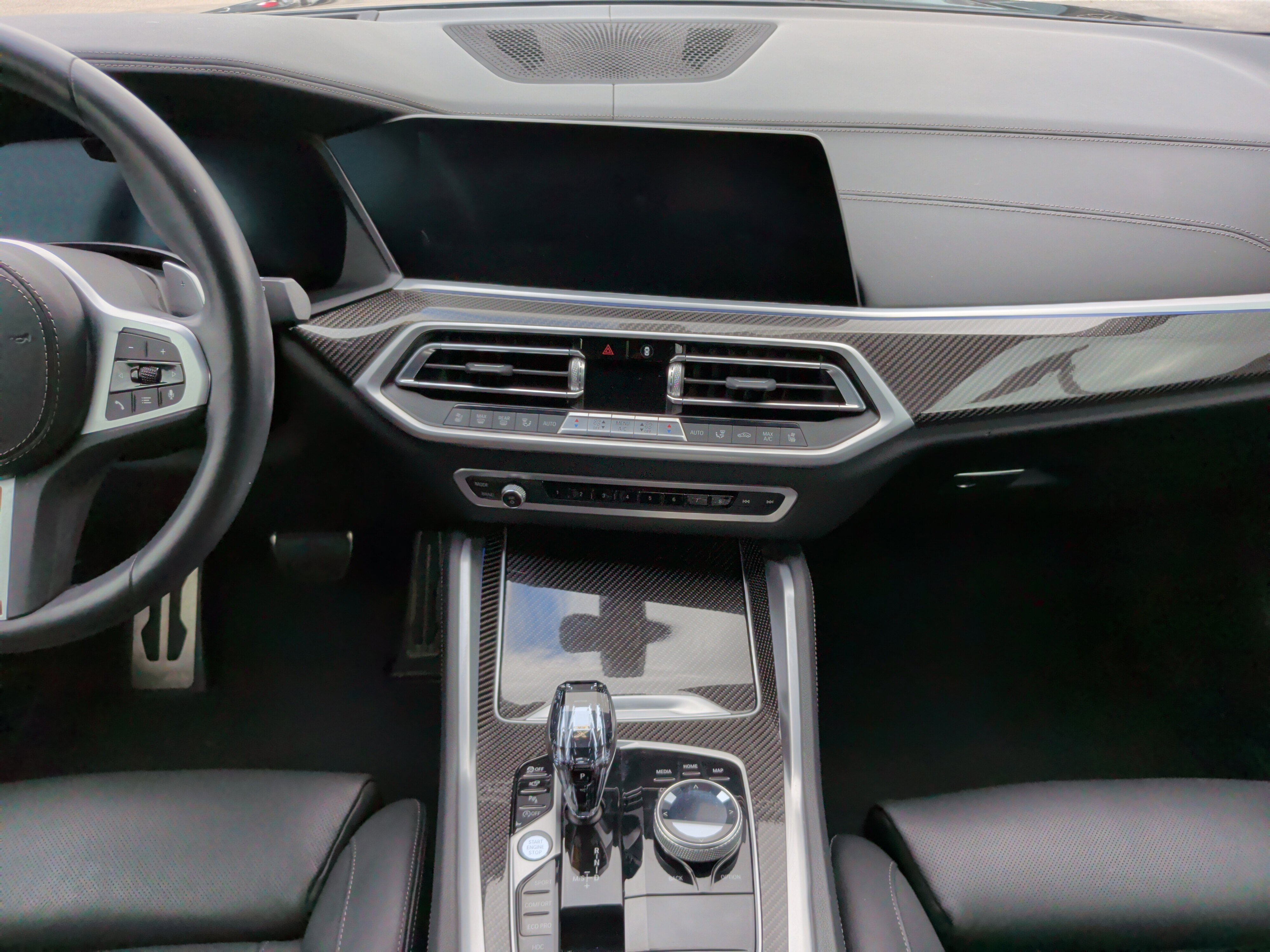 Used 2022 BMW X6 M50i w/ Executive Package image 31