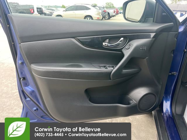 Used 2020 Nissan Rogue SL AWD/4WD image 18