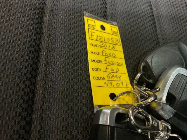 Used 2018 Ford Fusion SE w/ Fusion SE Technology Package image 17