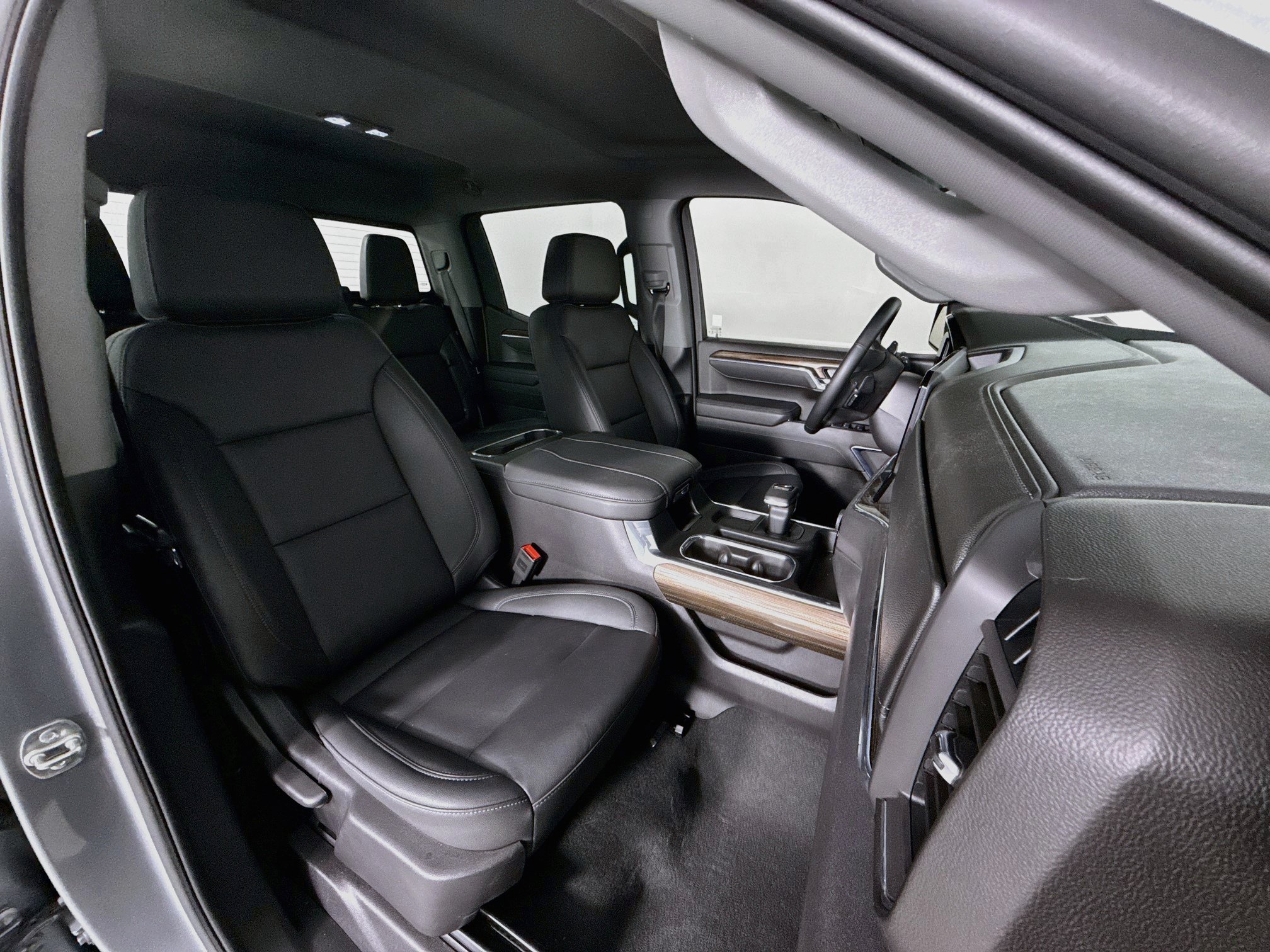 Used 2025 Chevrolet Silverado 1500 LT Trail Boss w/ Convenience Package II AWD/4WD image 27