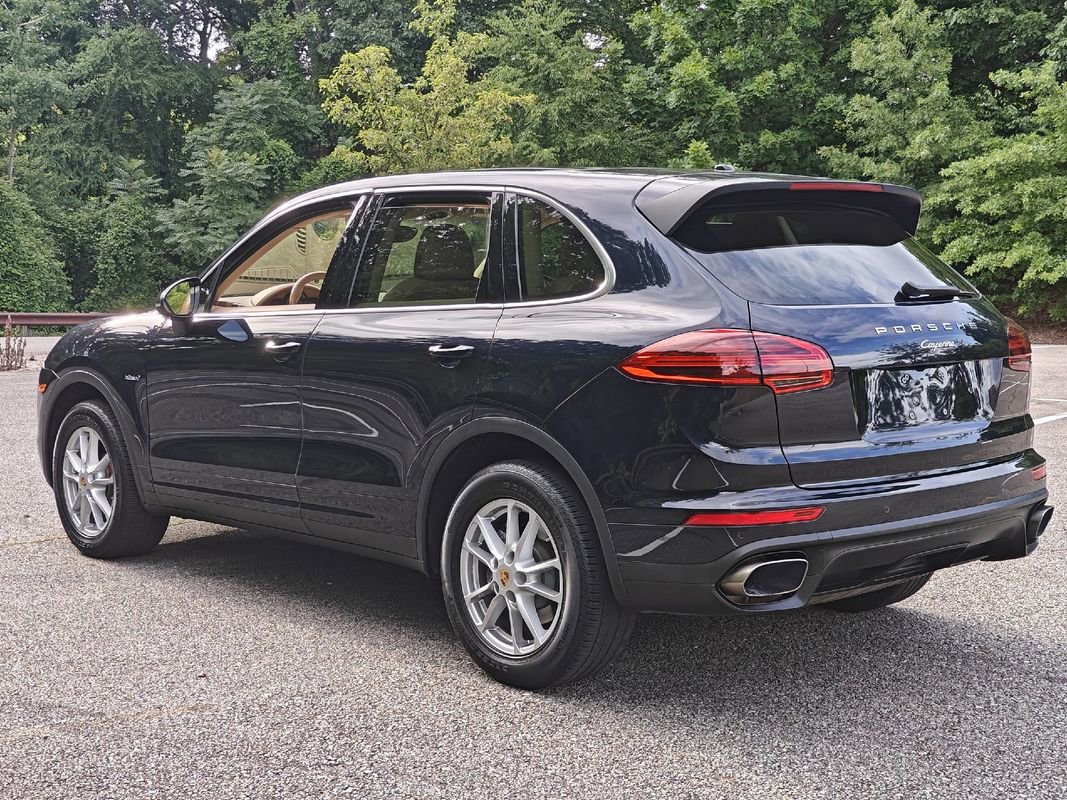 Used 2015 Porsche Cayenne Diesel w/ Premium Package image 3