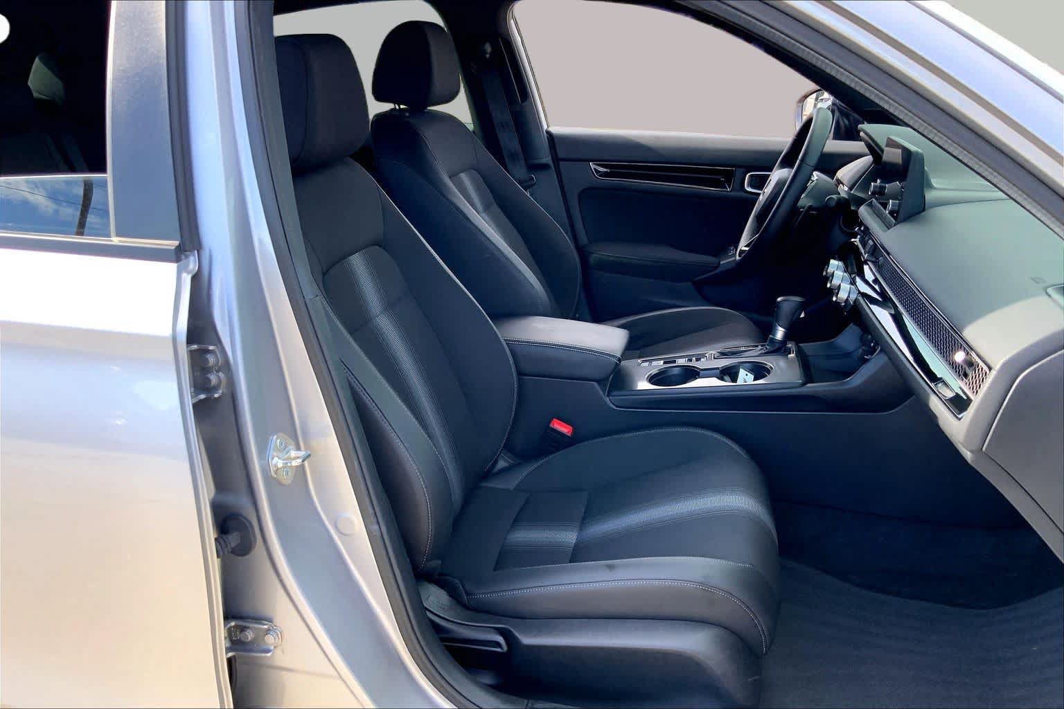Used 2025 Honda Civic Sport image 9