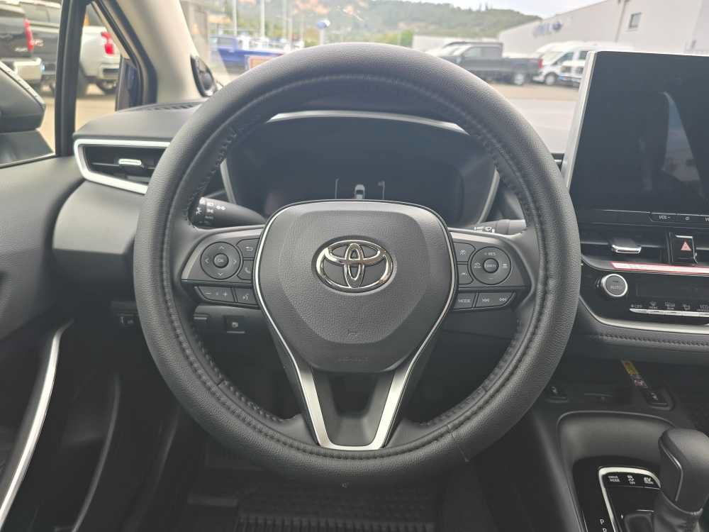 Used 2026 Toyota Corolla XLE FWD image 11
