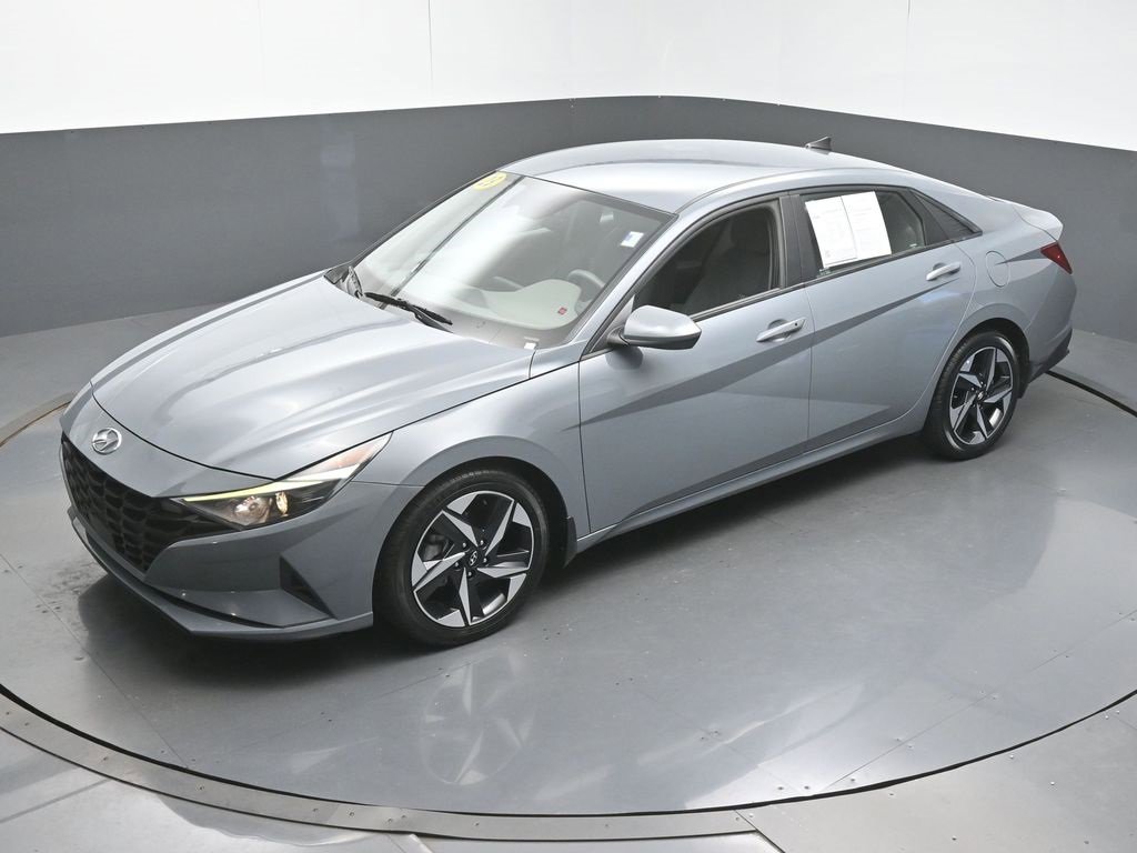 Used 2023 Hyundai Elantra SEL w/ Convenience Package image 41