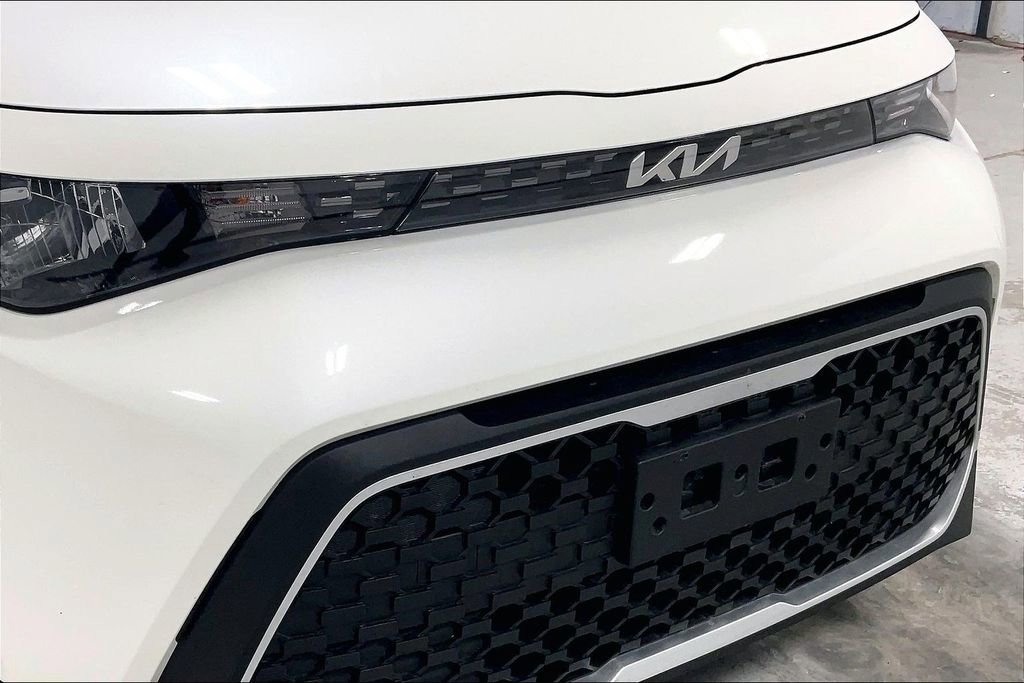 Used 2025 Kia Soul LX image 36