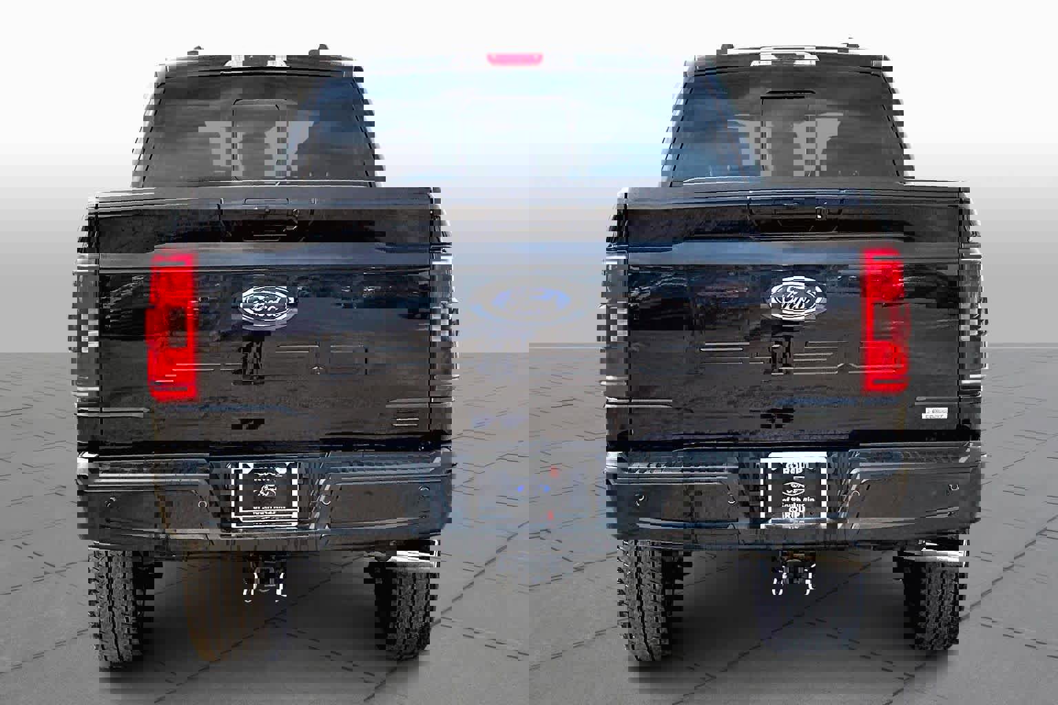 Certified 2022 Ford F150 XLT w/ Equipment Group 302A High image 4