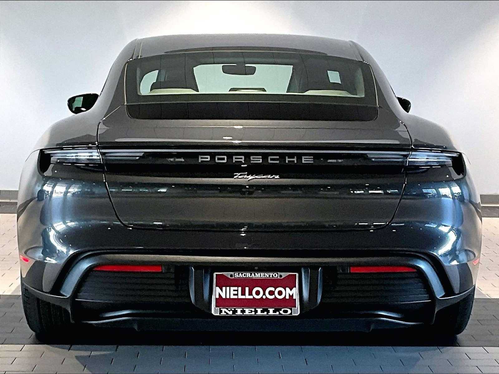 Used 2025 Porsche Taycan RWD image 9