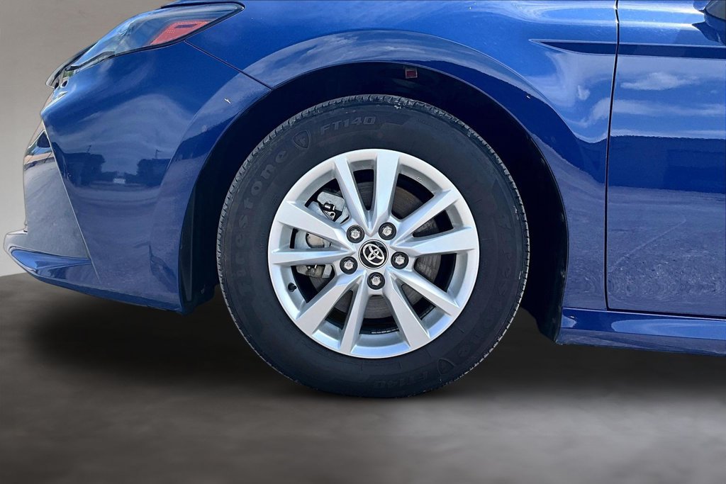 Used 2025 Toyota Camry LE FWD image 33