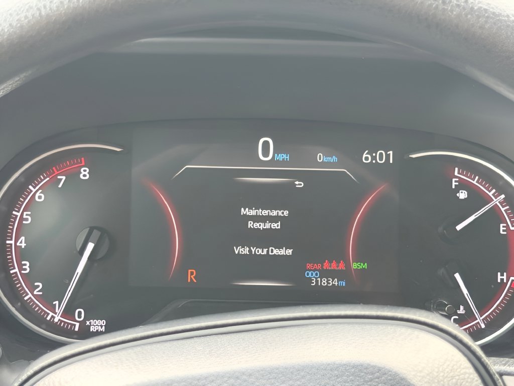 Used 2025 Toyota RAV4 XLE AWD/4WD image 17