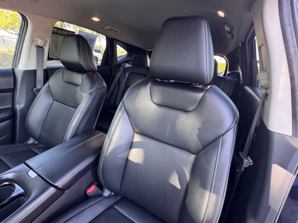 Certified 2025 Nissan Murano SV image 12