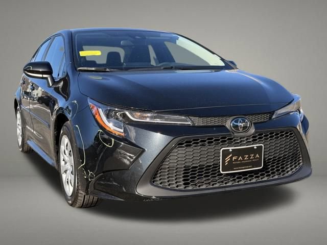 Used 2022 Toyota Corolla LE image 8