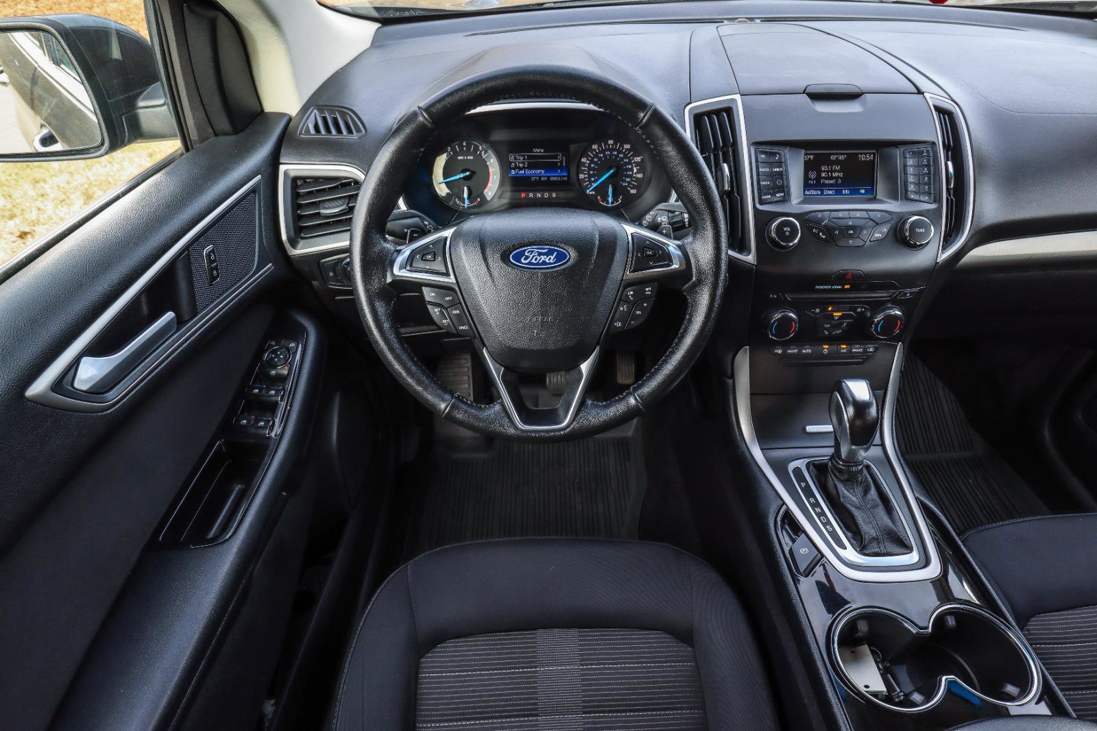 Used 2018 Ford Edge SEL image 21