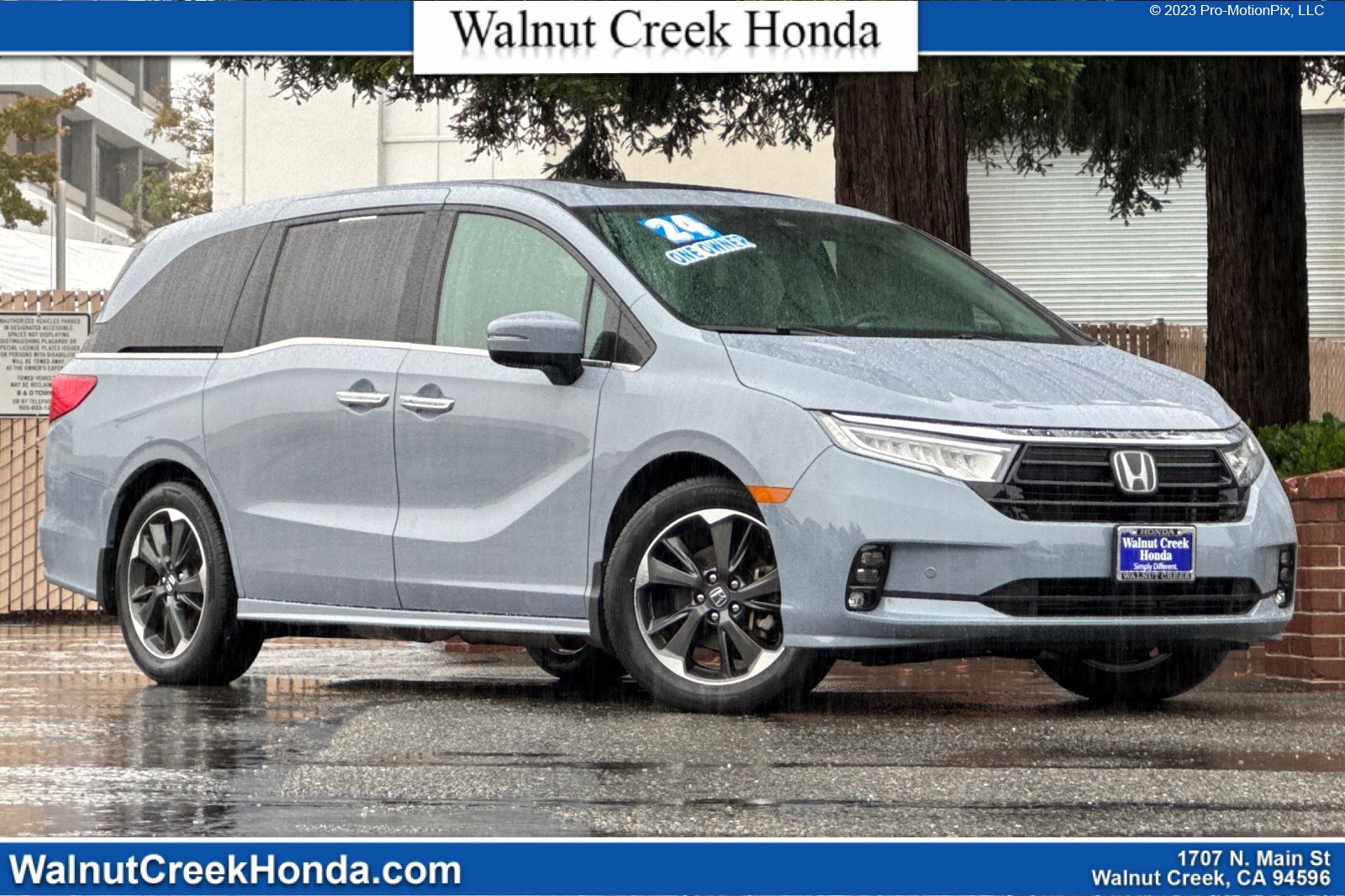 Used 2024 Honda Odyssey Elite image 1