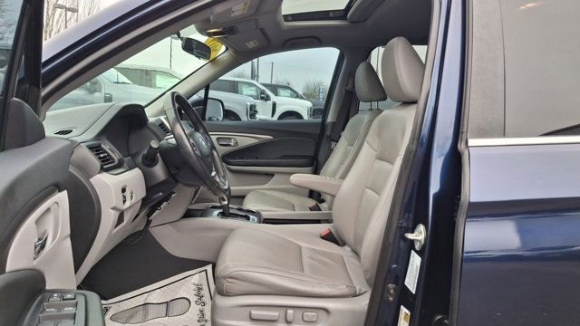 Used 2019 Honda Ridgeline RTL image 16