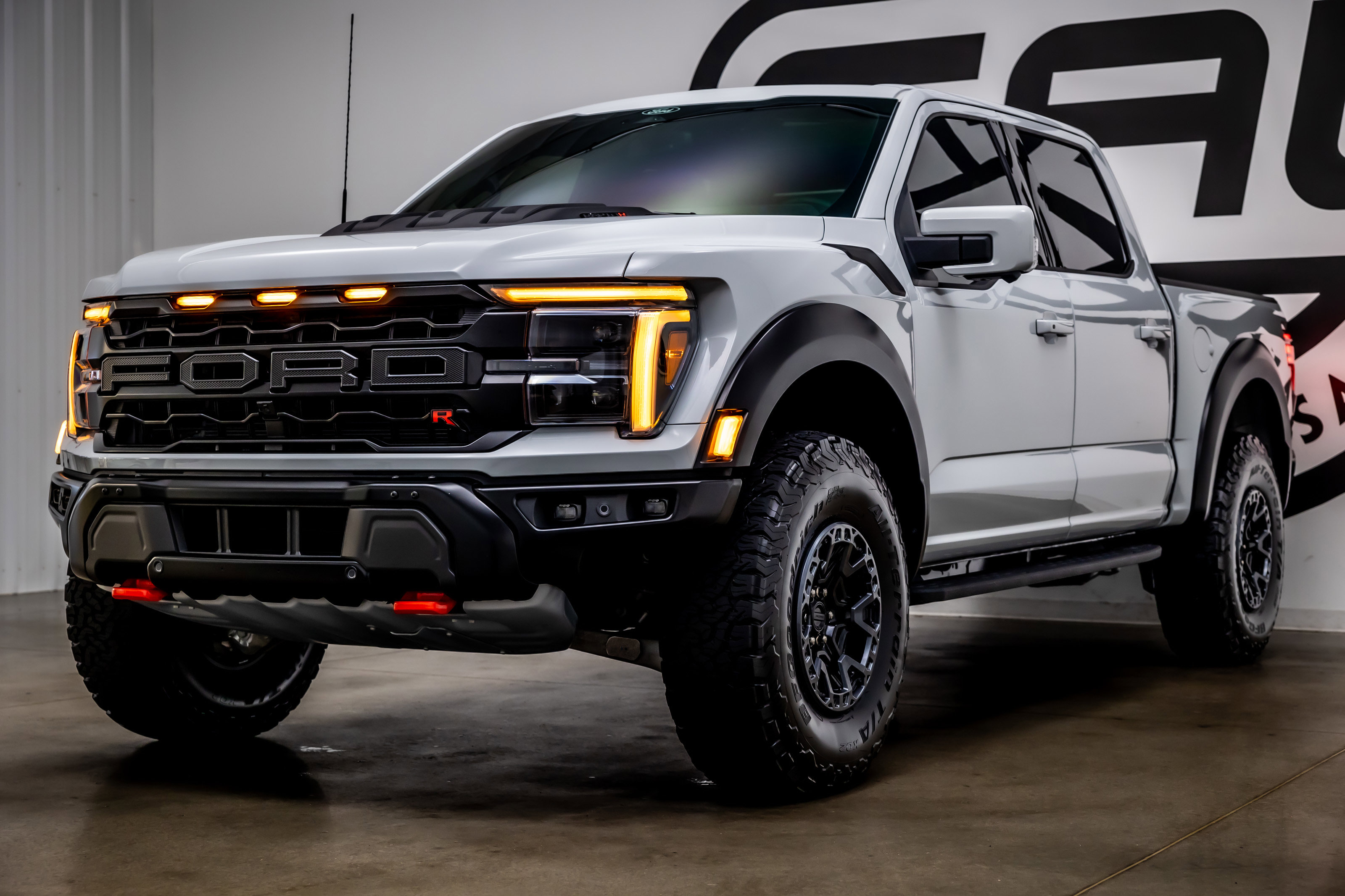 Used 2026 Ford F150 Raptor w/ Equipment Group 803A Raptor R AWD/4WD image 32