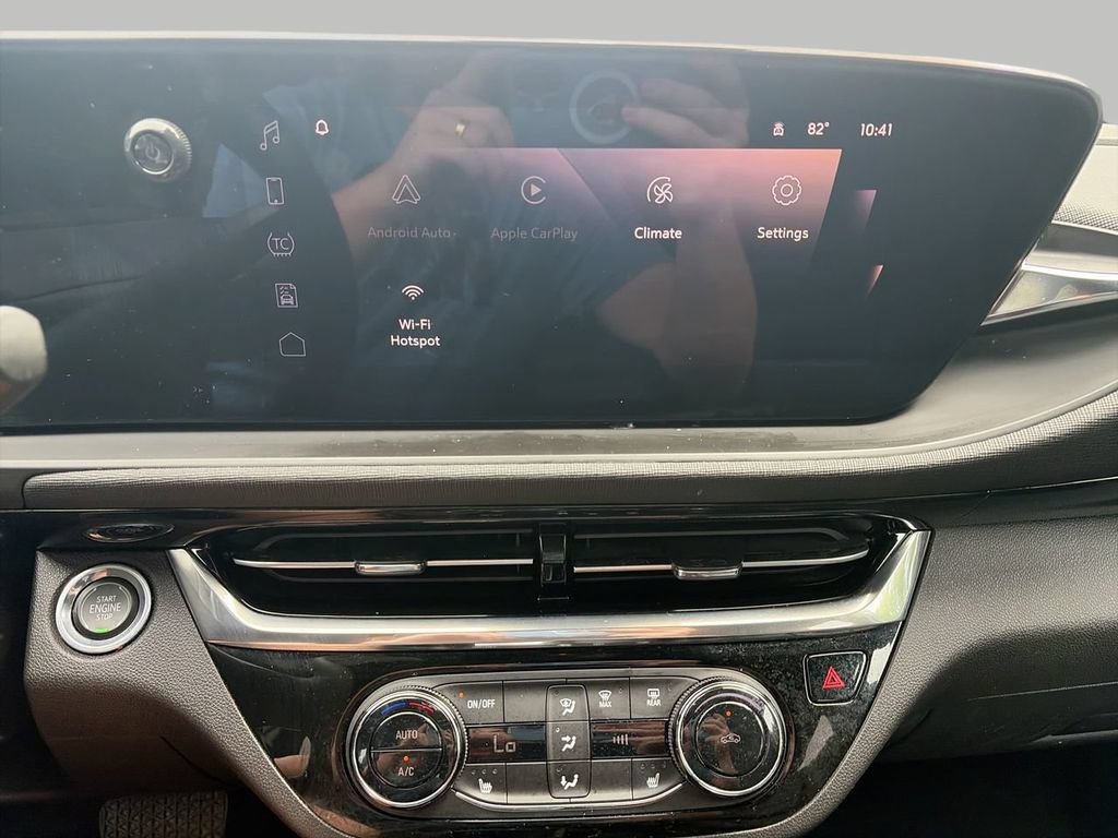 Used 2024 Buick Envista Sport Touring w/ Convenience I Package FWD image 18
