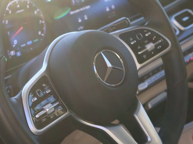 Used 2022 Mercedes-Benz GLS 450 4MATIC image 30