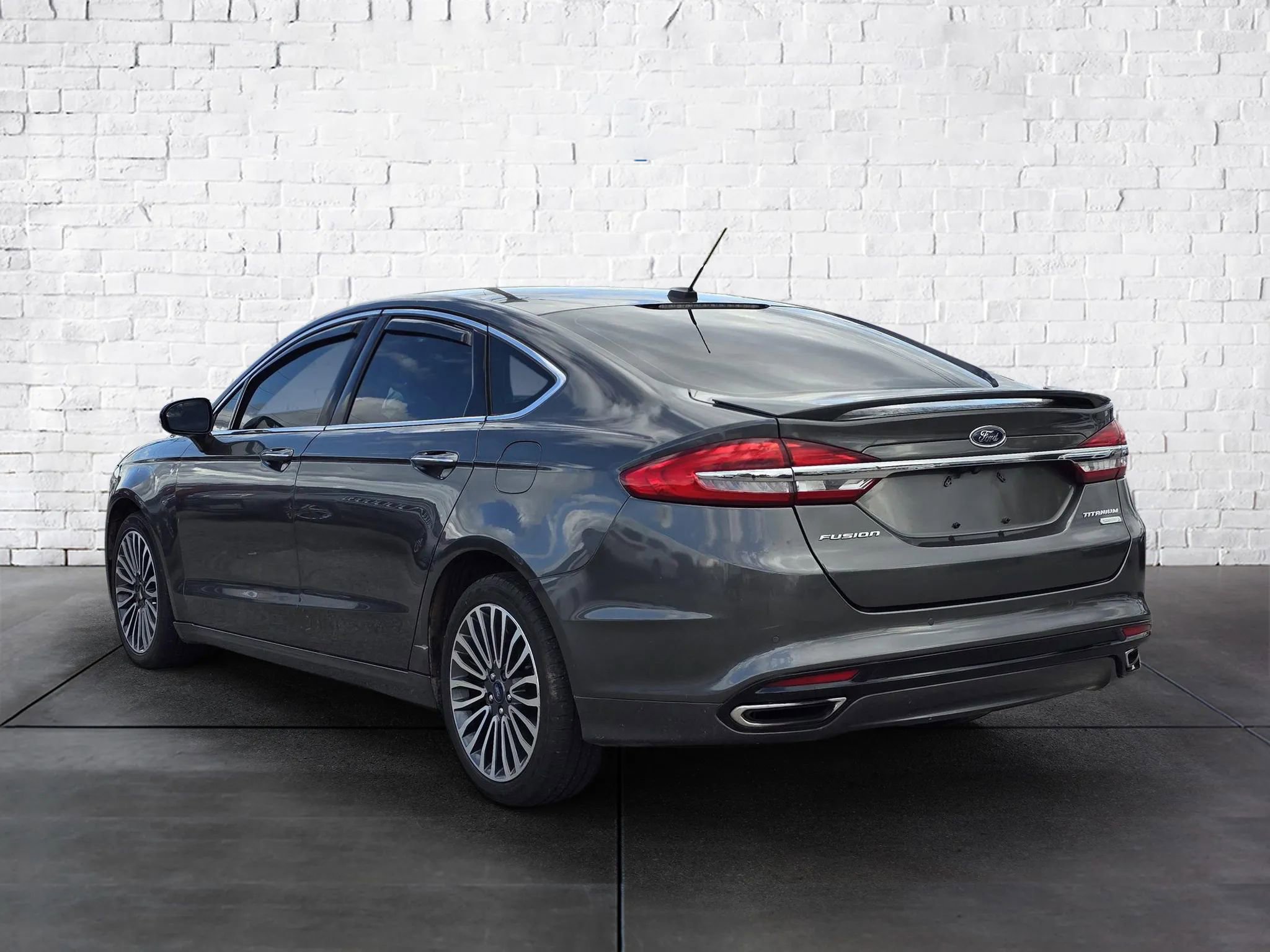 Used 2017 Ford Fusion Titanium image 5